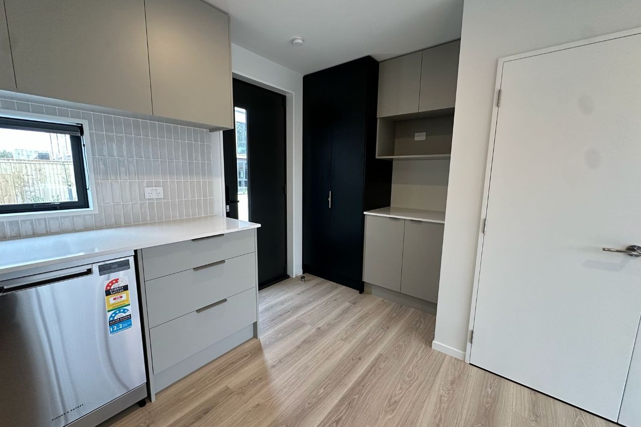 Brand new 2 bed 2 bath townhouse - Widok 3