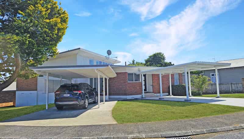 1/12 Adrienne Place, Onehunga