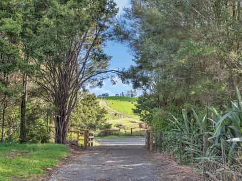  Carruth Road, Poroti