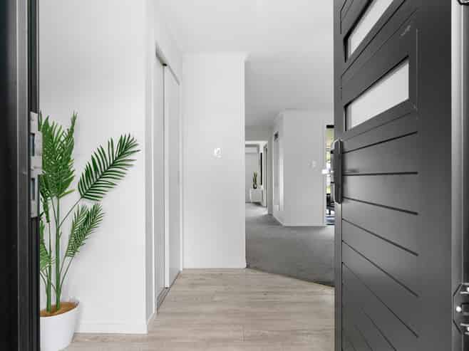4 May Grove Lane, Tamaterau
