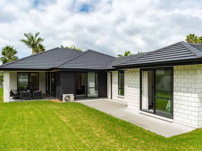 4 May Grove Lane, Tamaterau