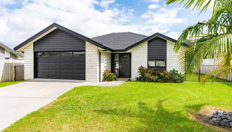 4 May Grove Lane, Tamaterau