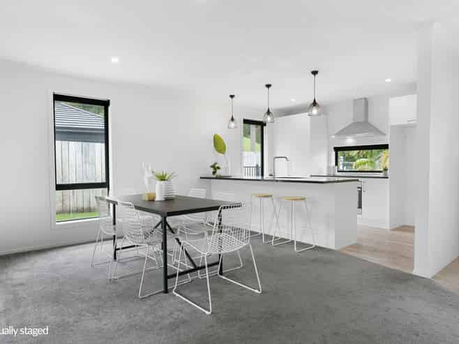4 May Grove Lane, Tamaterau