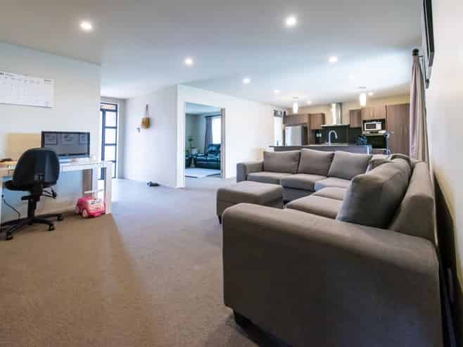 103 Borman Road, Huntington