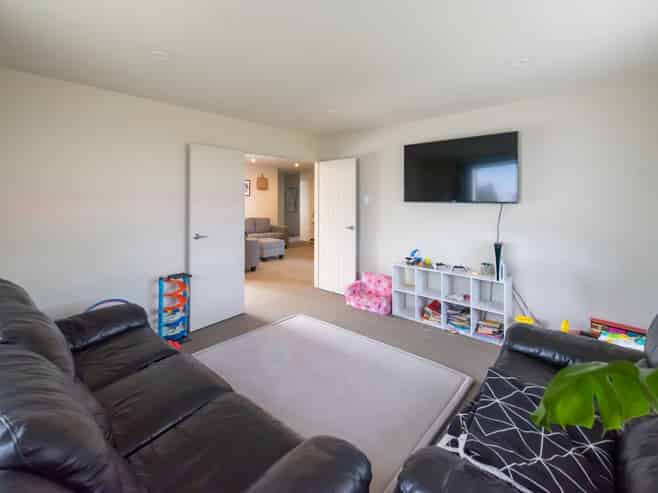 103 Borman Road, Huntington
