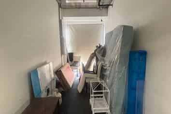 Putney Way Unit With Carpark - Must Sell!!