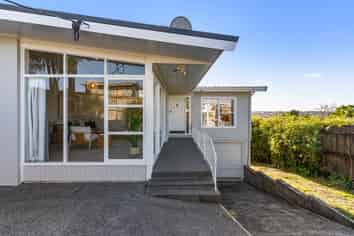 141 Ocean View Road, Hillcrest