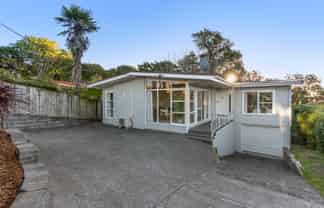 141 Ocean View Road, Hillcrest