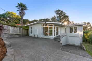 141 Ocean View Road, Hillcrest