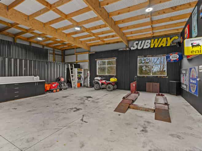 323 McBeth Road, Poroti