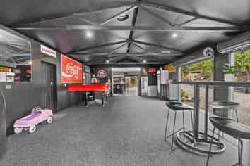 323 McBeth Road, Poroti