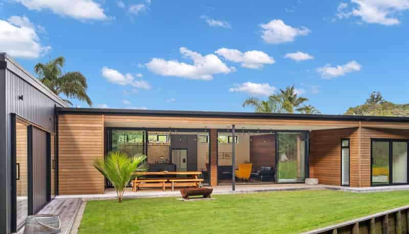 7 Edgewater Place, Matapouri