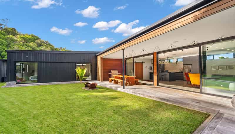 7 Edgewater Place, Matapouri