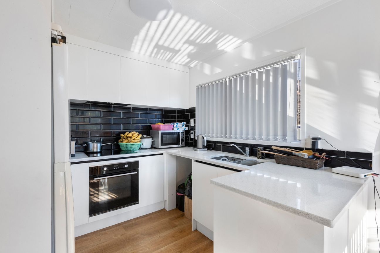 Dual-Income Opportunity - Live In, Invest or Land Bank - Widok 3