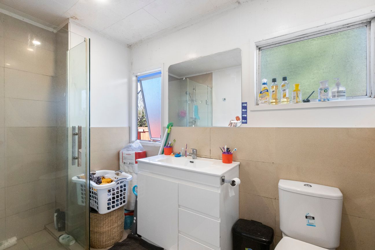 Dual-Income Opportunity - Live In, Invest or Land Bank - Widok 4