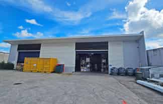 INDUSTRIAL BUILDING WITH YARD IN ROSEDALE
