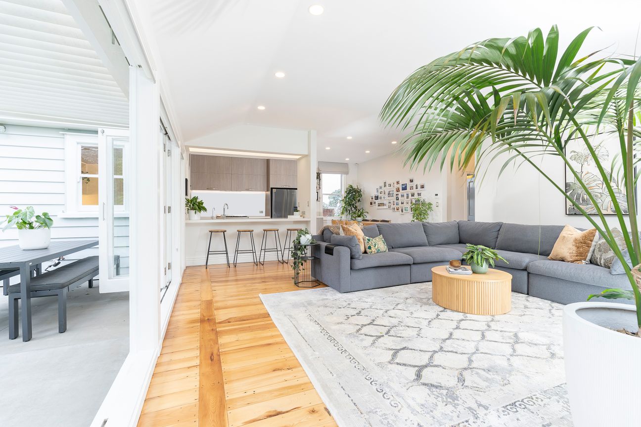Gorgeous Family Villa: Location & Upside - Widok 2