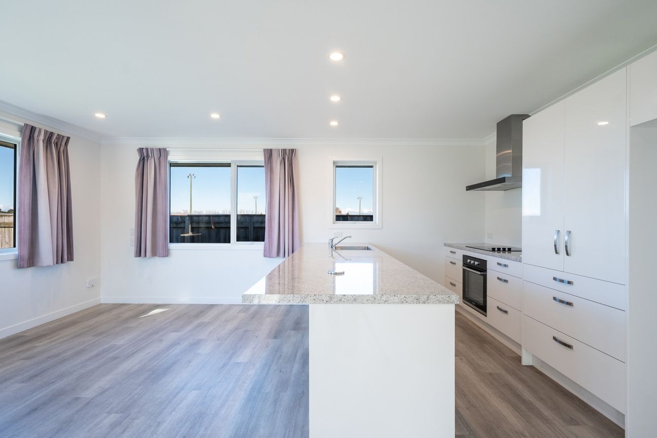 Modern, Private & Sunny - Backing Onto Rugby Park - Widok 5