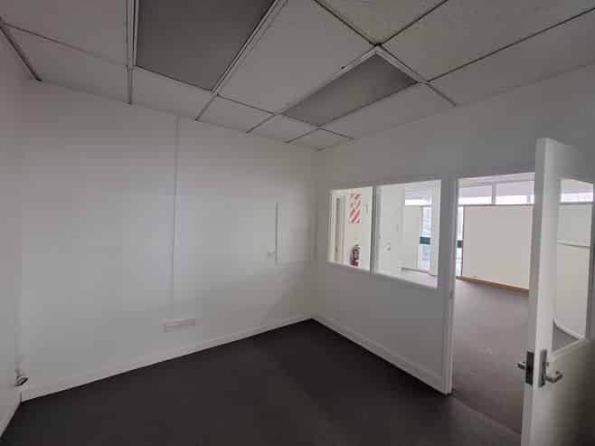 Prime Location - office or retail