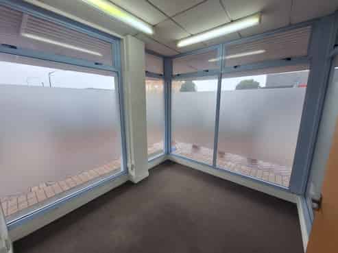 Prime Location - office or retail