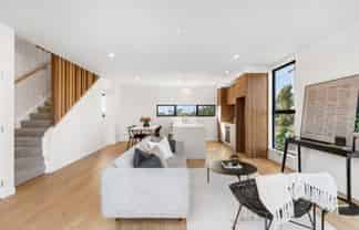 1/37 Bay Street, Red Beach