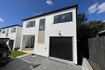 10/535 Swanson Road, Ranui