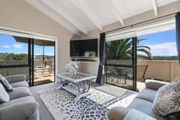 3 Ngahere Views, Orewa