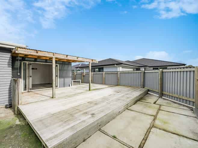 128 Main Road, Waikanae