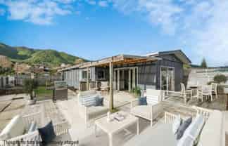128 Main Road, Waikanae