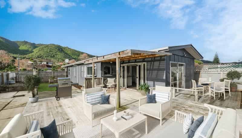 128 Main Road, Waikanae