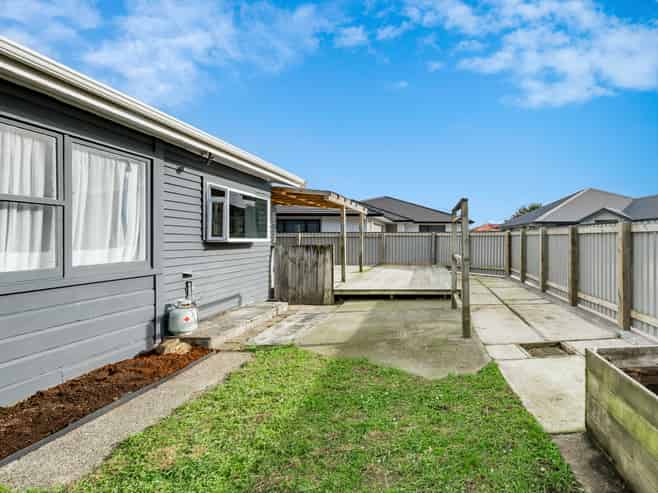128 Main Road, Waikanae