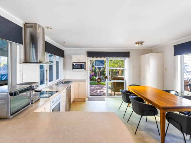 30 Lancing Road, Sandringham