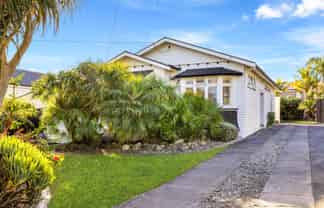 30 Lancing Road, Sandringham