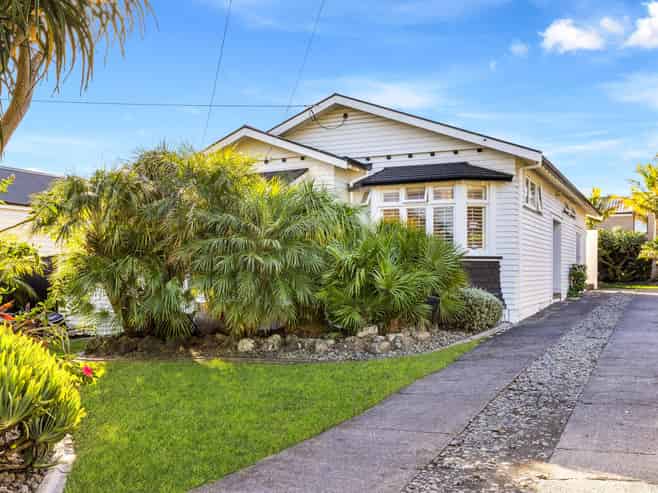 30 Lancing Road, Sandringham