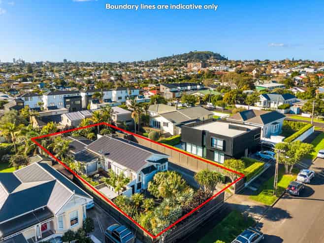 30 Lancing Road, Sandringham