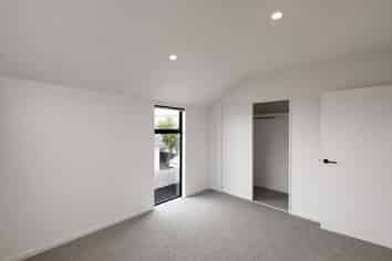 2/39 MacKenzie Avenue, Woolston