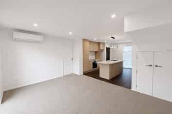2/39 MacKenzie Avenue, Woolston
