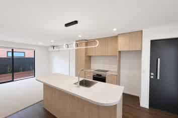 2/39 MacKenzie Avenue, Woolston