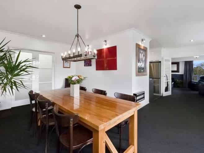 46 Kaka Street, Hilltop