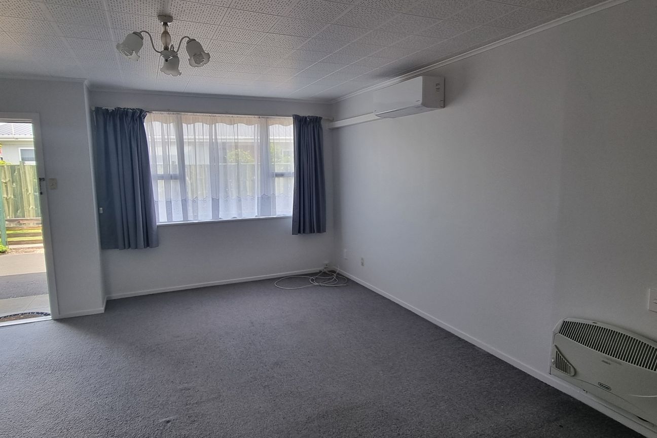 Cozy and Convenient Townside Living - Widok 2