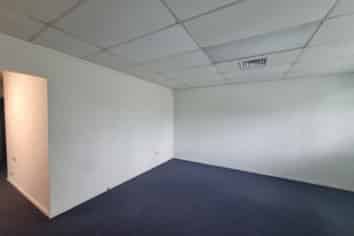 First Floor 166sqm Albany Office + 5 carparks