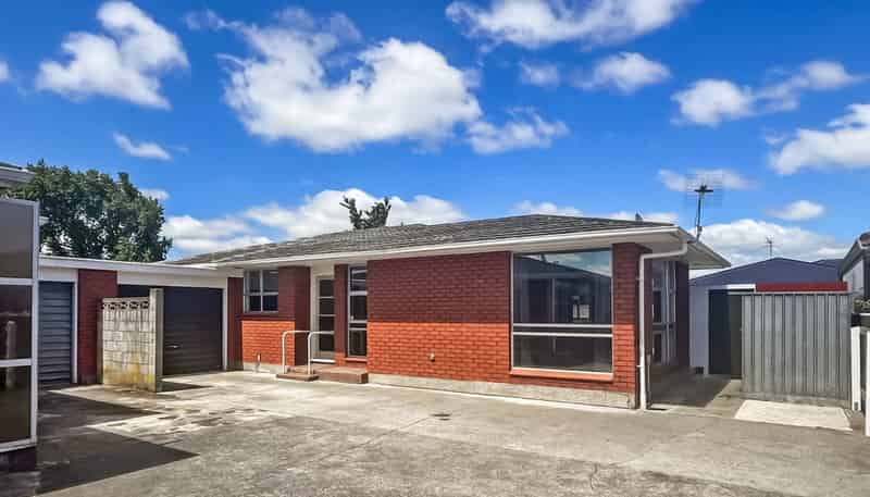 12c Martin Street, Palmerston North Central