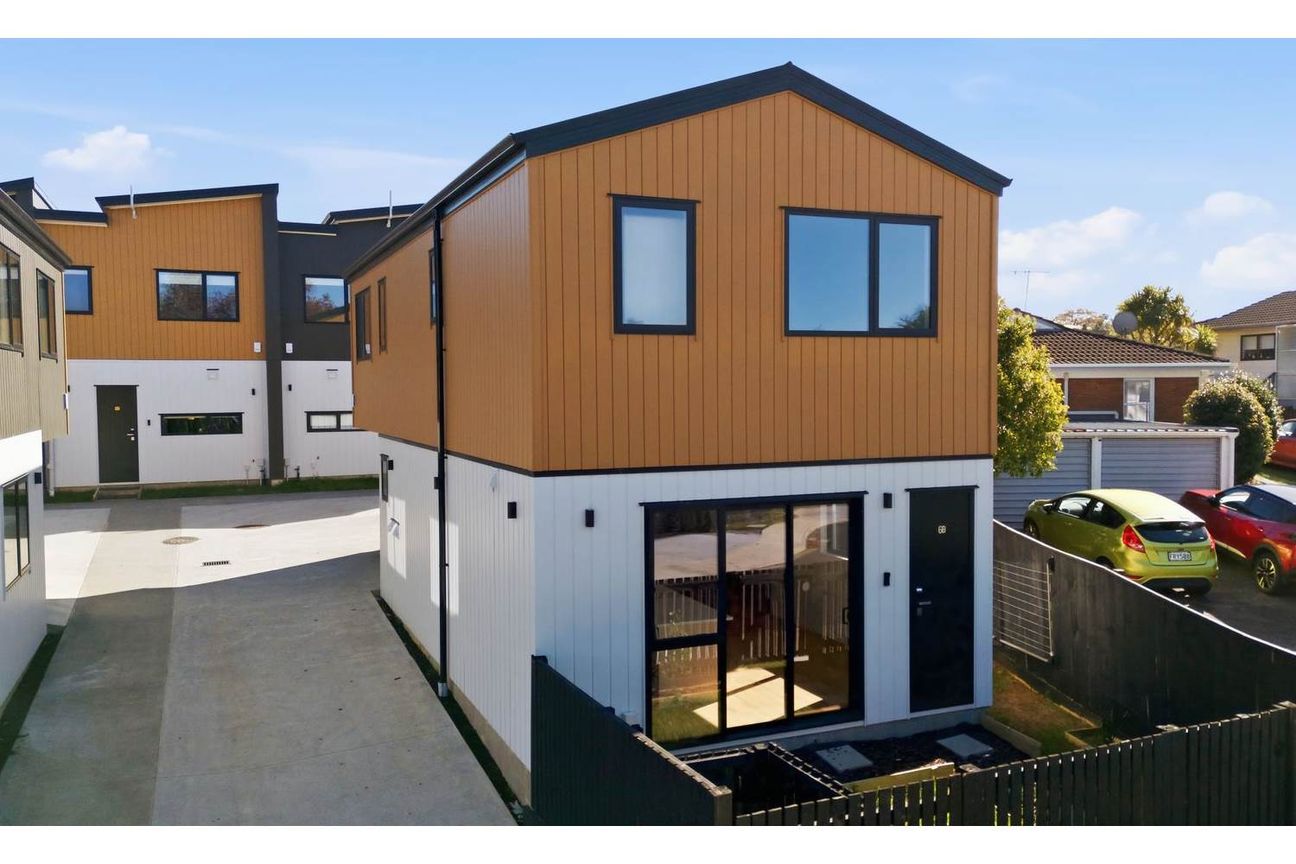 Last Remaining Premium Frontage Standalone Home - Aanzicht 2