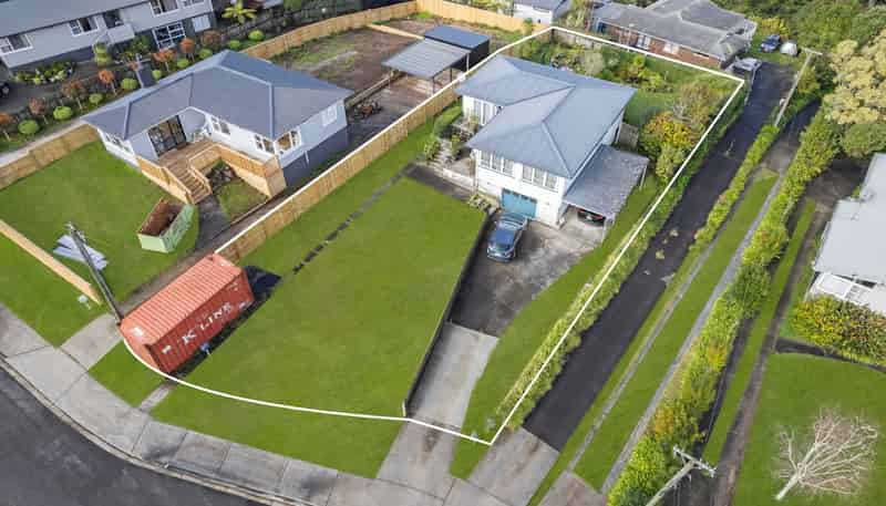 60 Chorley Avenue, Massey