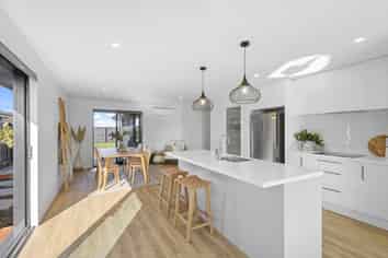 42 Finstock Way, Rolleston