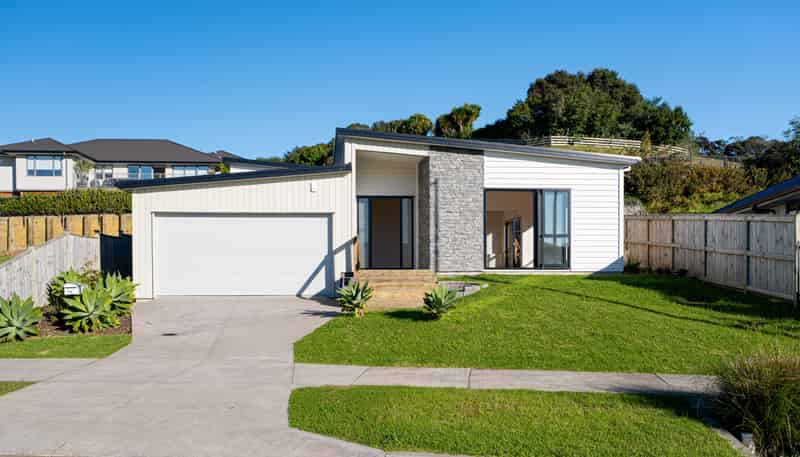 16 Awa Avenue, Helensville