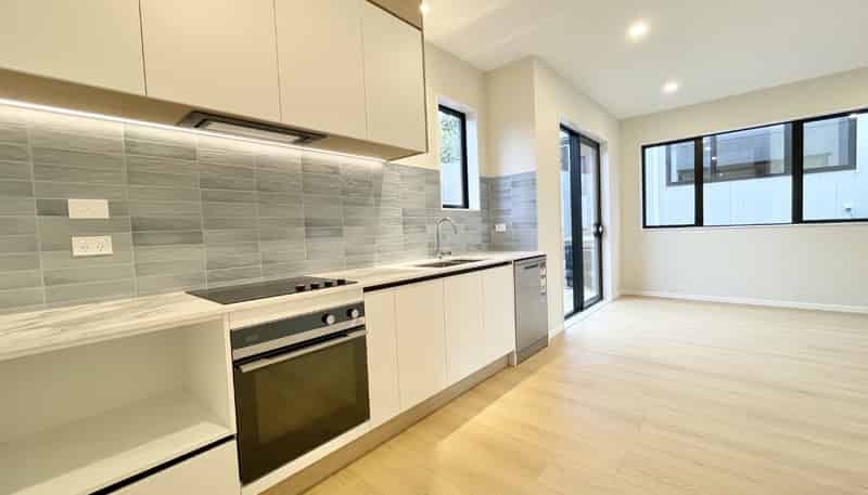 4C Normandy, Pl, Henderson