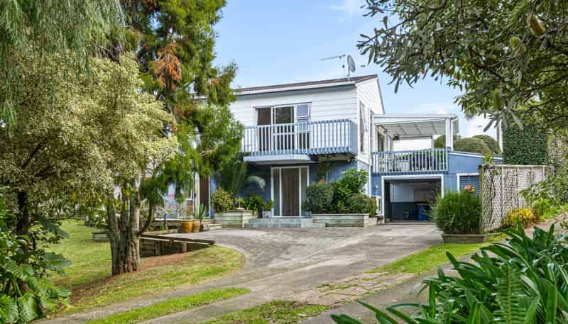 18 Dawnhaven Drive, Te Atatu Peninsula