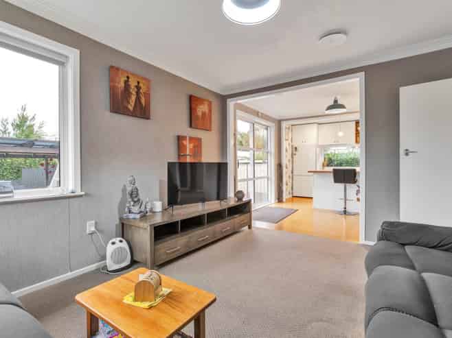 22 Brecon Road, Stratford