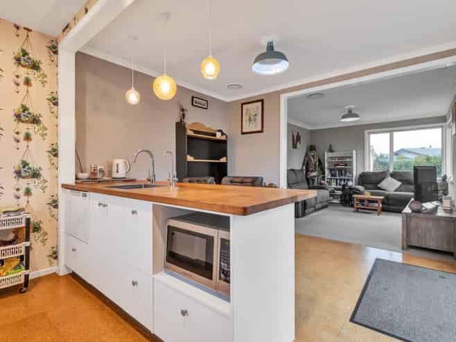 22 Brecon Road, Stratford